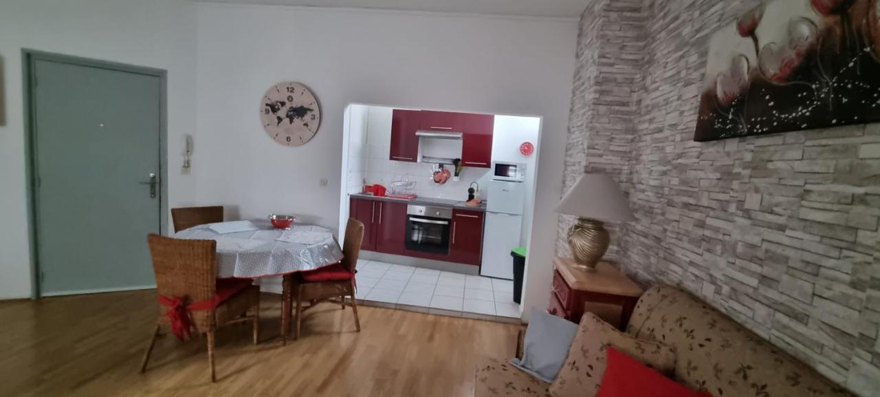 Appartement Meuble Romain Нидербронн-ле-Бен Экстерьер фото